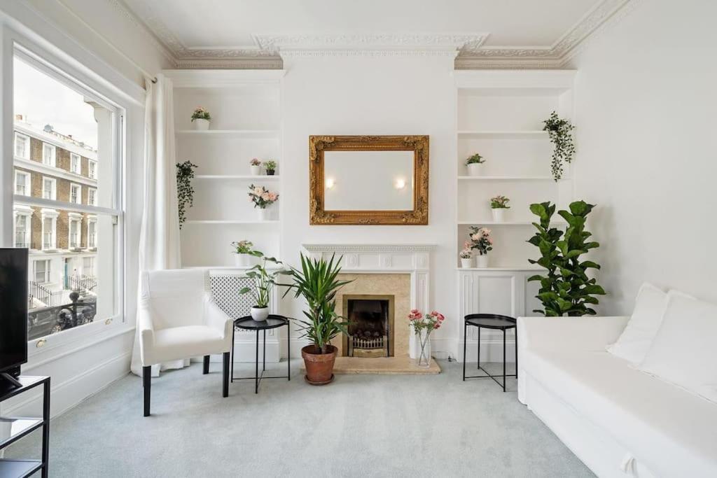 Beautiful Two Bedroom Maisonette In The Heart Of Chelsea * Londra
